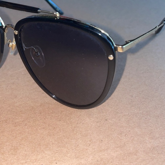 GUCCI Black Gold Frame Aviator Sunglasses Unisex GG0672S-001 58-19-145 - Picture 2 of 11